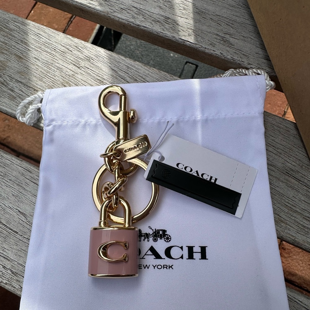 🌸🌸 Coach Lock Bag Charm - Picture 5 of 6